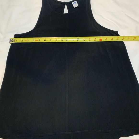 Old Navy Women’s High Neck Swing Tank Top - Picture 8 of 8